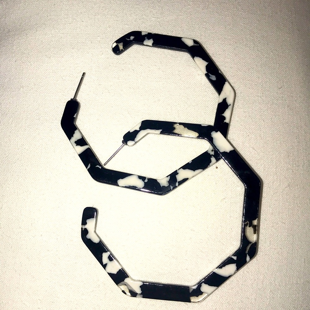 Black and white hoops